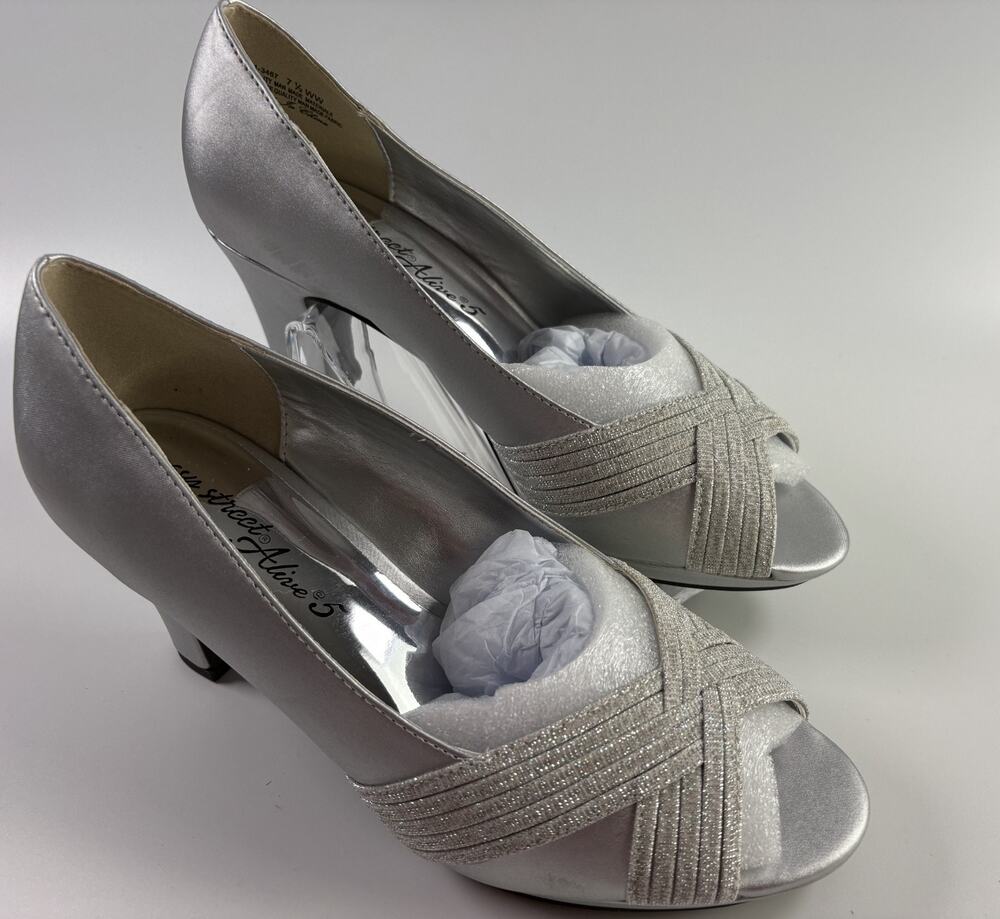 EASY STREET Lavish Women's Silver Satin Glitter Slip On Pumps Open Toe 7.5 WW